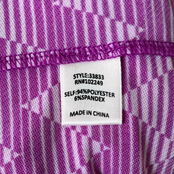 •Skies are Blue• Sleeveless Split V-Neck Knit Top - Size Small - Picture 7 of 8